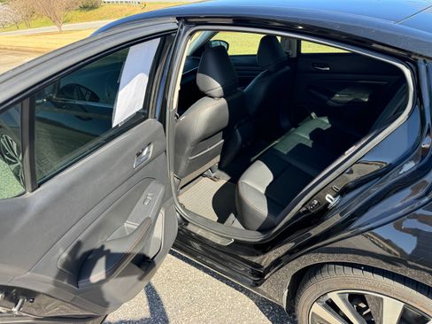 Used 2019 Nissan Altima 2.5 SR image 14