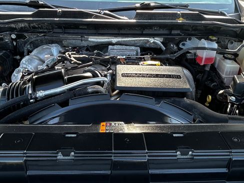 Used 2022 Chevrolet Silverado 3500 4x4 Crew Cab LT image 17