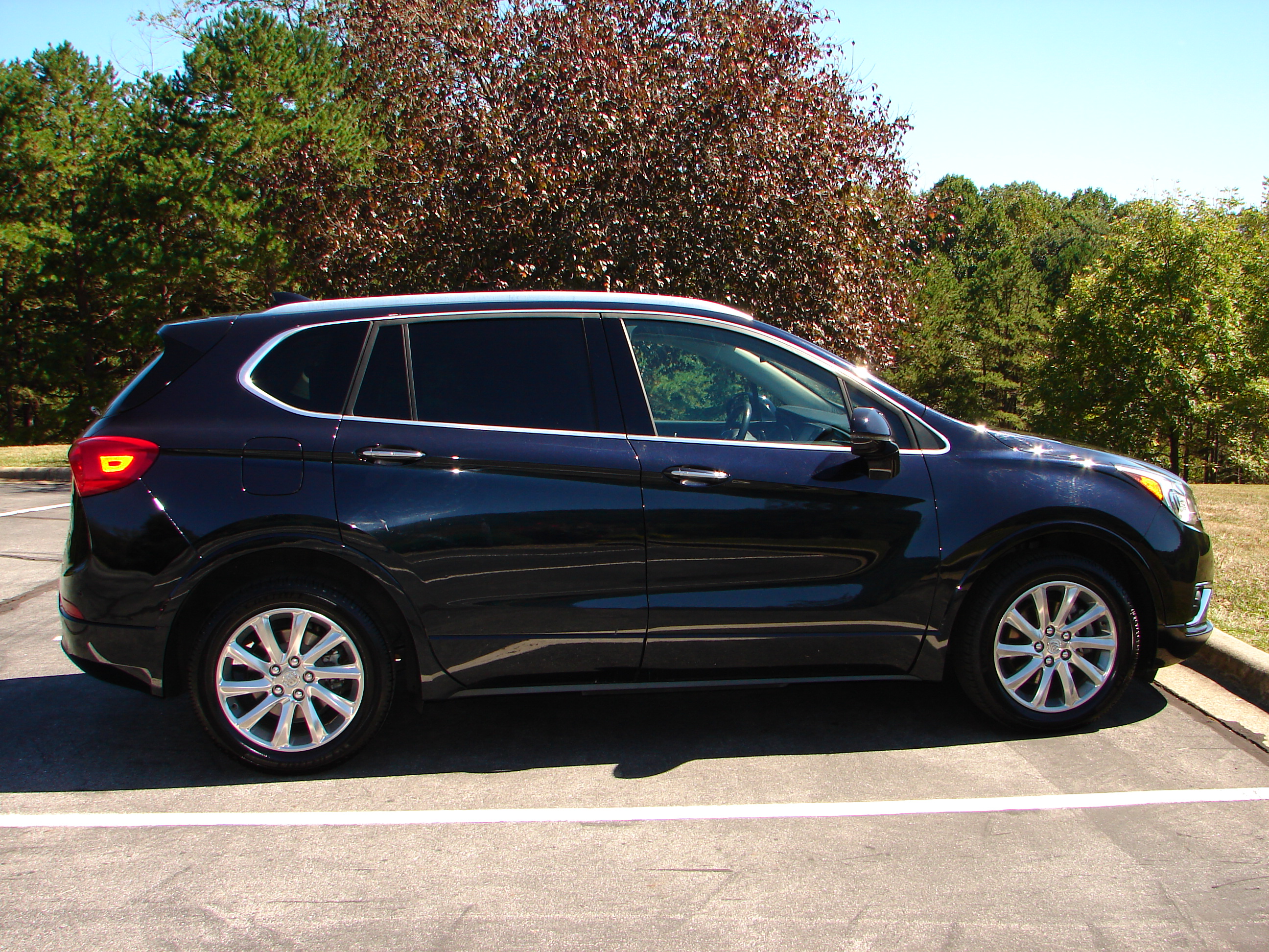 Used 2020 Buick Envision FWD Essence image 12