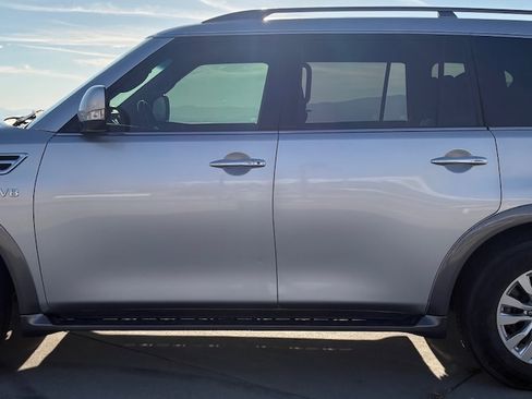 Used 2017 Nissan Armada SV image 4