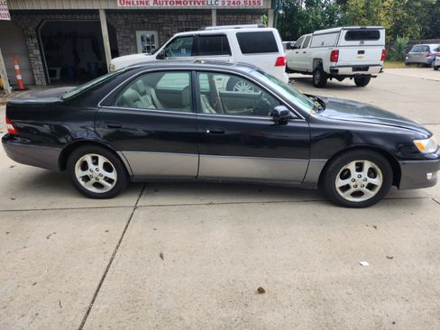 Used 2000 Lexus ES 300 image 4