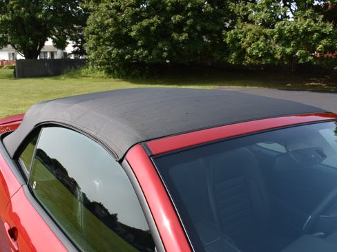 Used 2010 Ford Mustang Convertible RWD image 10