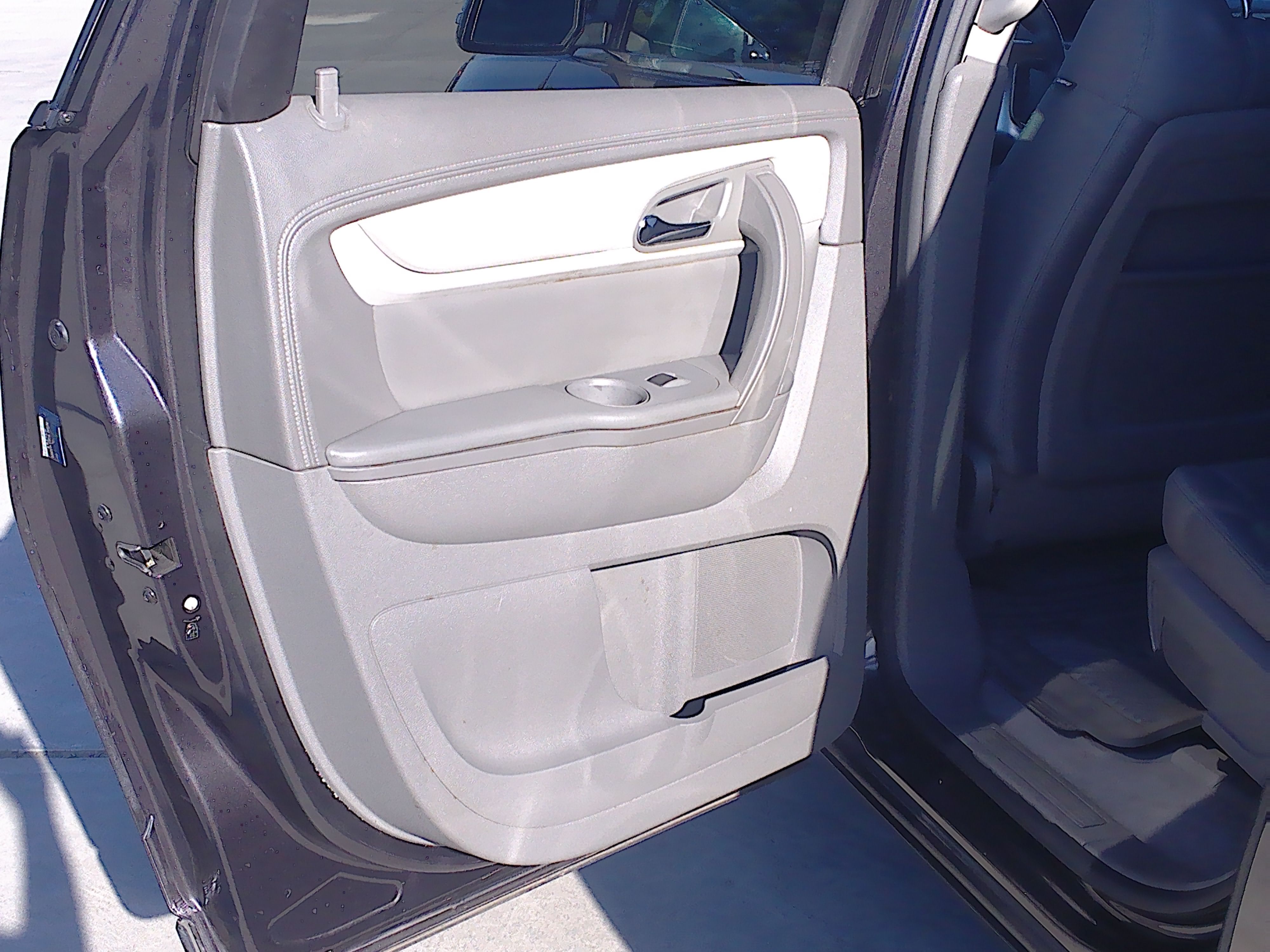 Used 2014 Chevrolet Traverse LT FWD image 11