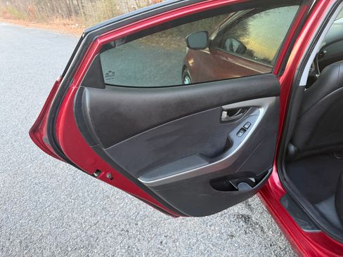 Used 2013 Hyundai Elantra Limited image 16