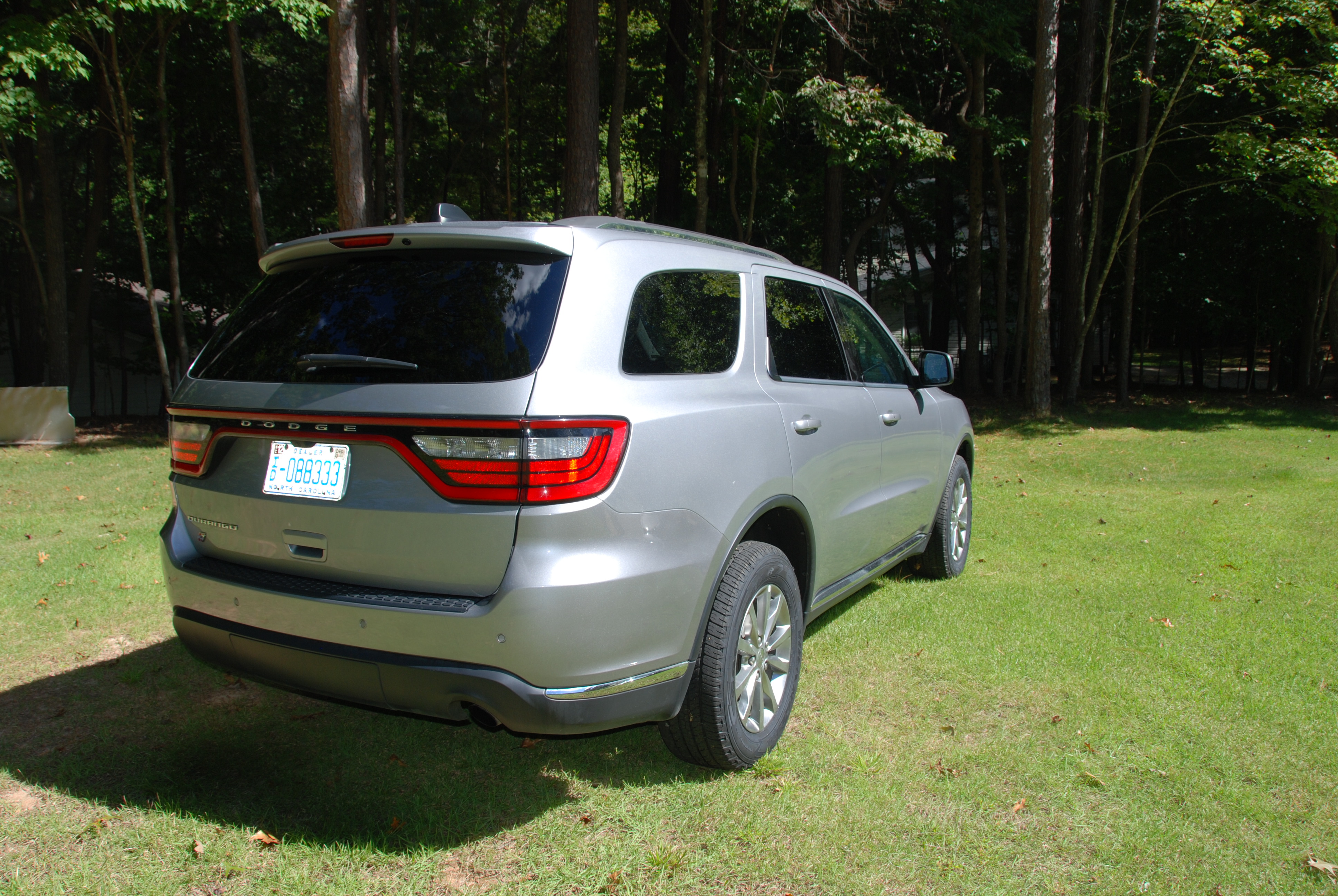 Used 2018 Dodge Durango AWD SXT image 9