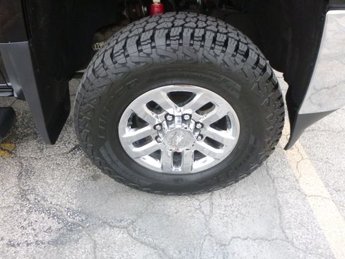 Used 2016 Chevrolet Silverado 2500 4x4 Crew Cab LTZ image 5
