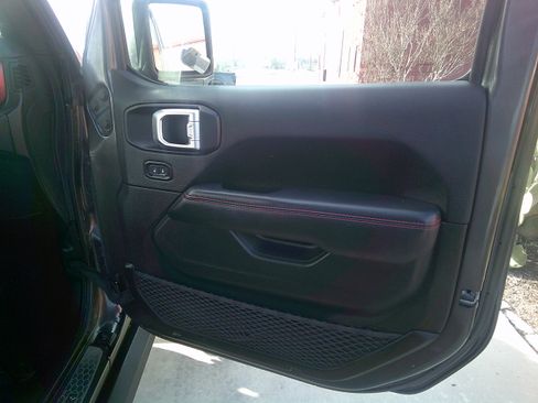 Used 2019 Jeep Wrangler Unlimited Rubicon image 10