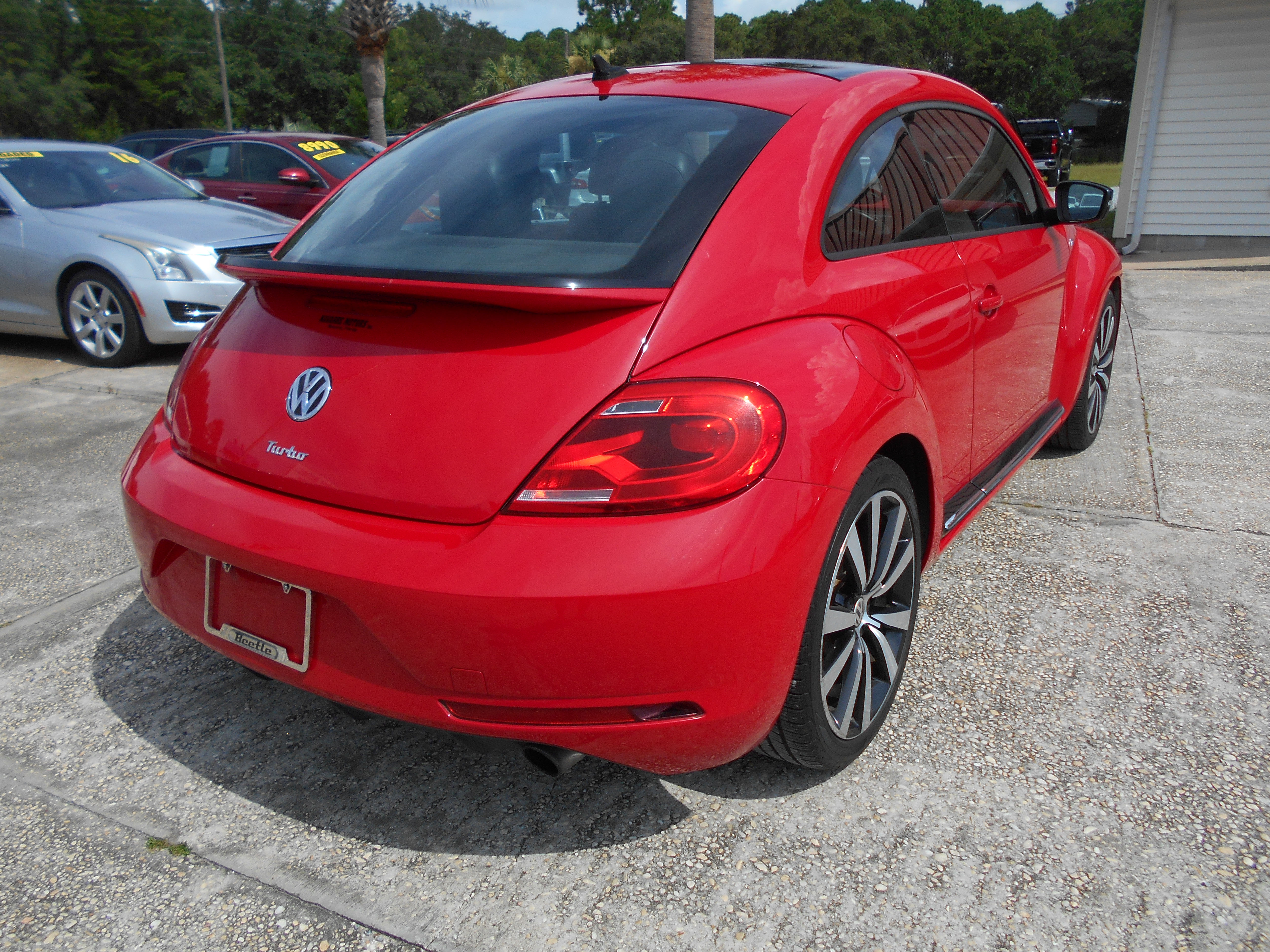 Used 2013 Volkswagen Beetle Turbo Coupe FWD image 6