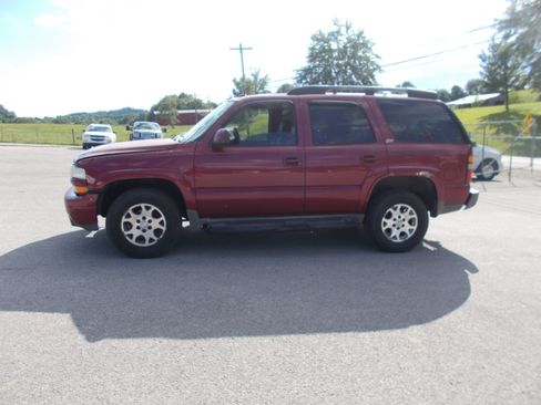 Used 2004 Chevrolet Tahoe 4WD image 1