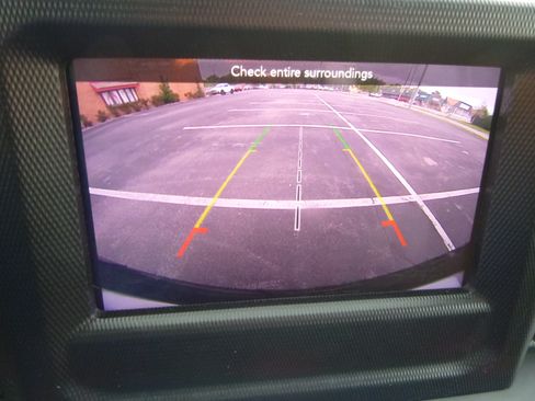 Used 2018 Jeep Wrangler Unlimited Sahara image 28