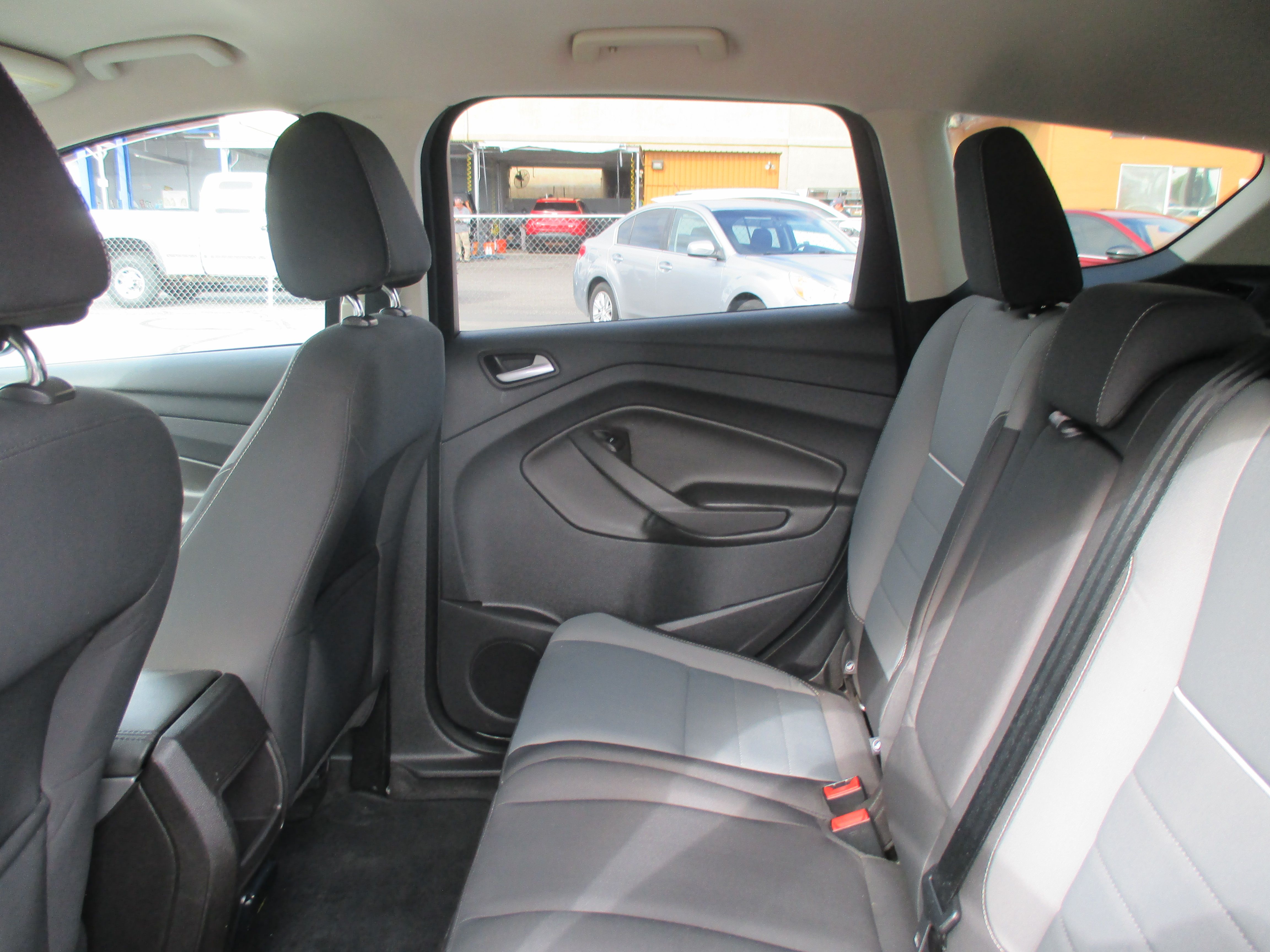 Used 2013 Ford Escape SE Sport Utility 4D FWD image 6