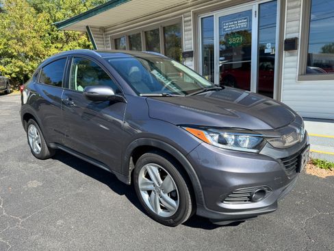 Used 2019 Honda HR-V EX image 2