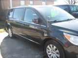 Used 2012 Volkswagen Routan SEL image 3