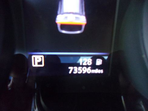 Used 2018 Nissan Rogue S image 23