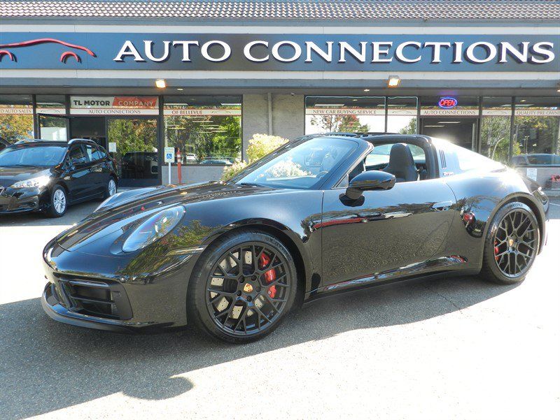 Used 2024 Porsche 911 Targa 4 GTS AWD/4WD image 3