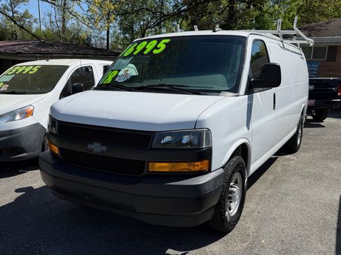 Used 2018 Chevrolet Express 2500 image 1