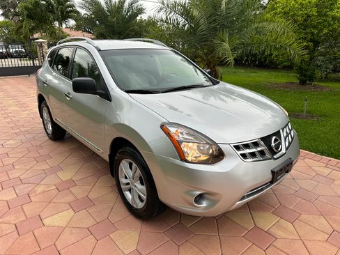 Used 2015 Nissan Rogue SV image 3