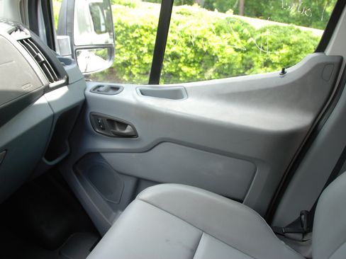 Used 2015 Ford Transit 150 image 23