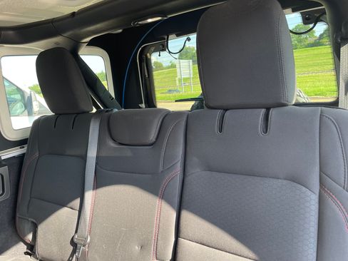 Used 2020 Jeep Wrangler Unlimited Rubicon 4xe image 11