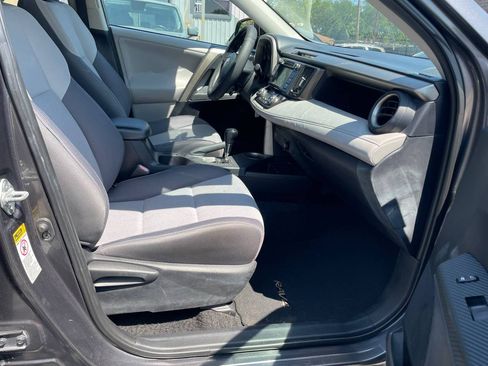 Used 2013 Toyota RAV4 XLE image 17
