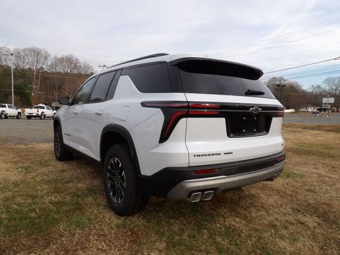 New 2026 Chevrolet Traverse Z71 image 16