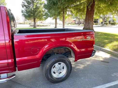 Used 2003 Ford F250 Lariat image 6