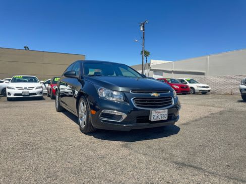 Used 2015 Chevrolet Cruze LT FWD image 14