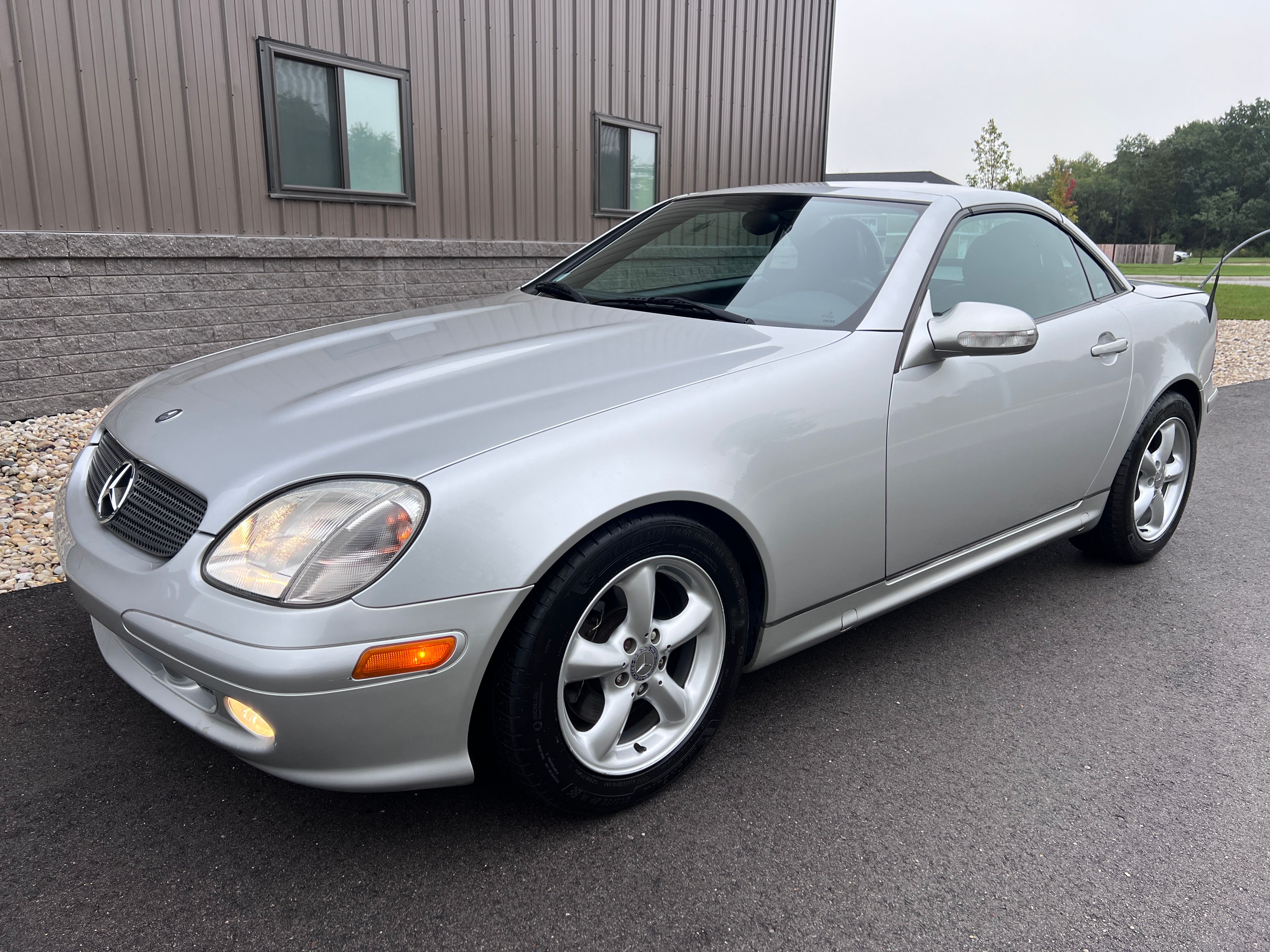 Used 2003 Mercedes-Benz SLK 320 image 2