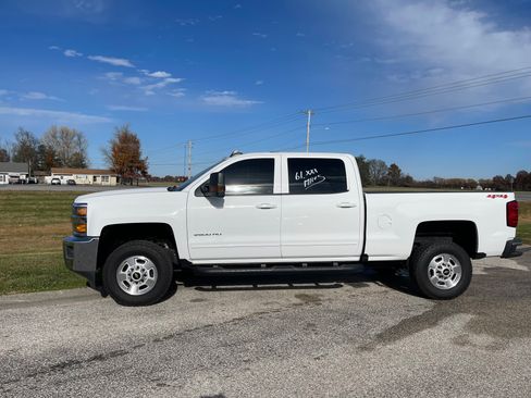 Used 2019 Chevrolet Silverado 2500 LT image 2