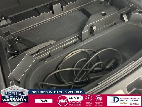 Used 2026 Cadillac Lyriq Premium Luxury image 32