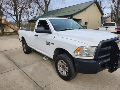 Used 2015 RAM 2500 Tradesman image 11