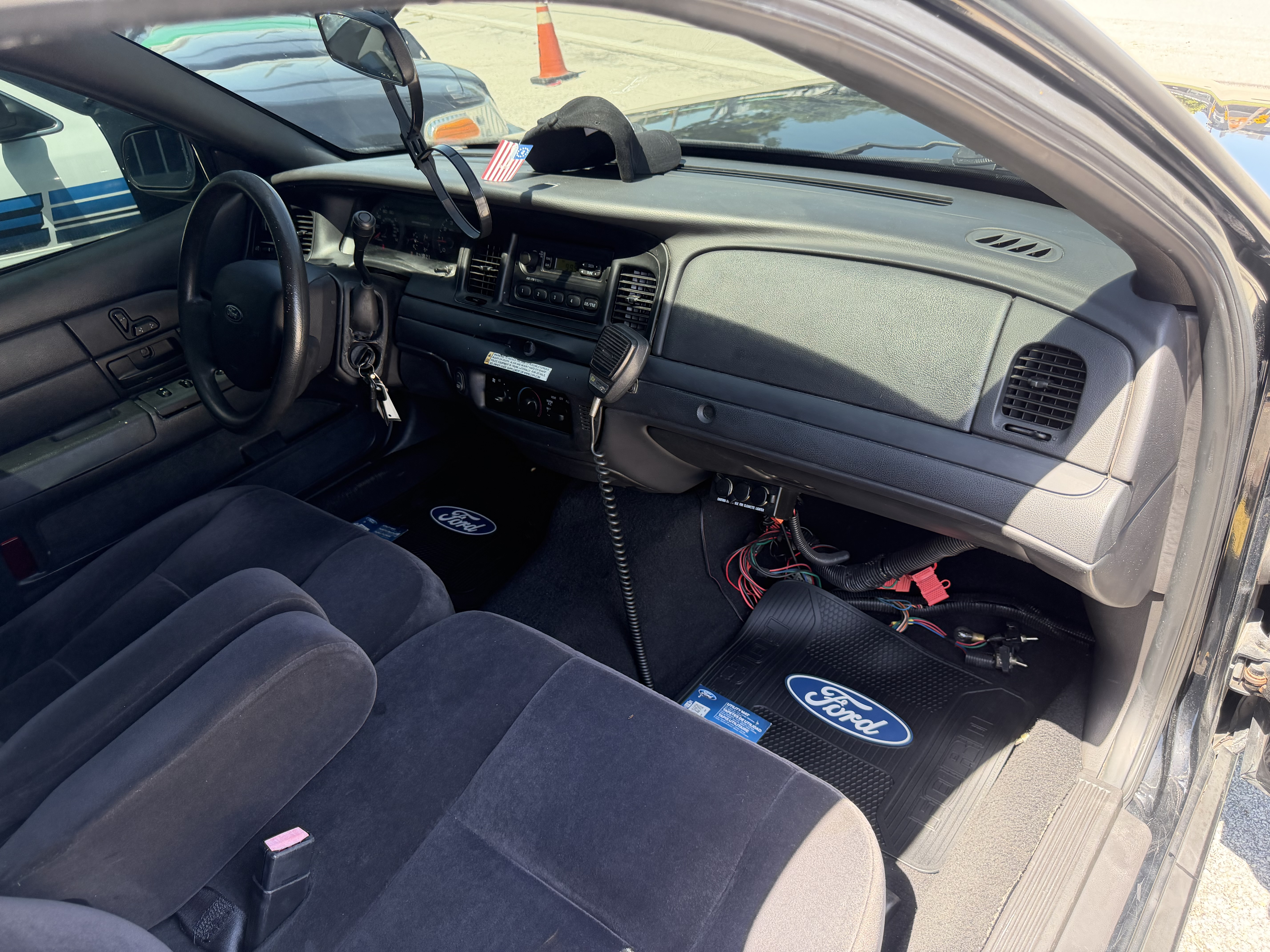 Used 2006 Ford Crown Victoria Police Interceptor RWD image 28