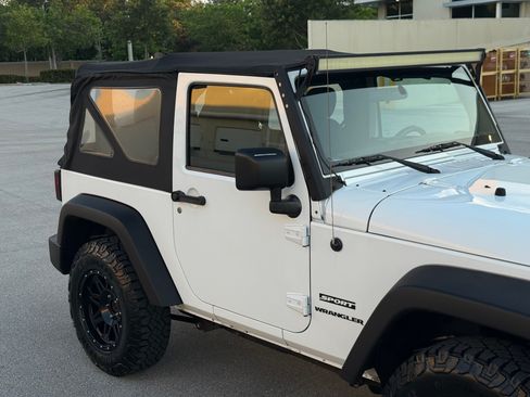 Used 2015 Jeep Wrangler Sport AWD/4WD image 51