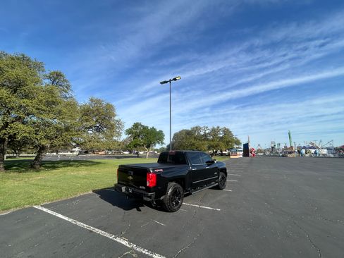 Used 2016 Chevrolet Silverado 1500 High Country image 7