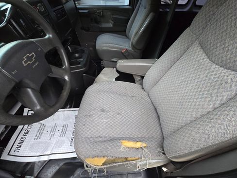 Used 2007 Chevrolet Express 3500 image 14