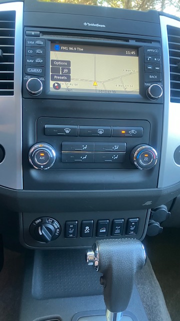 Used 2015 Nissan Xterra 4WD PRO-4X image 11