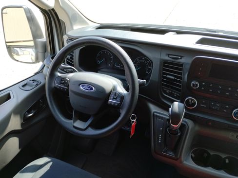 Used 2024 Ford Transit 250 image 5