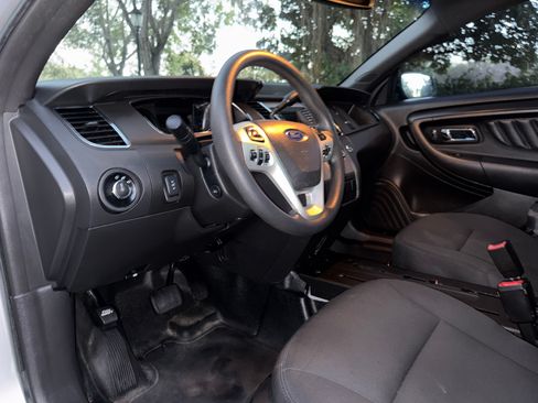 Used 2016 Ford Taurus image 67