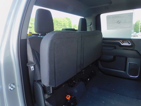 New 2026 Chevrolet Silverado 3500 4x4 Crew Cab LT image 25