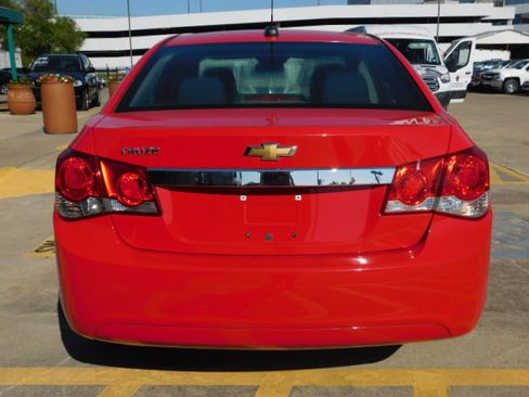 Used 2016 Chevrolet Cruze LS image 7