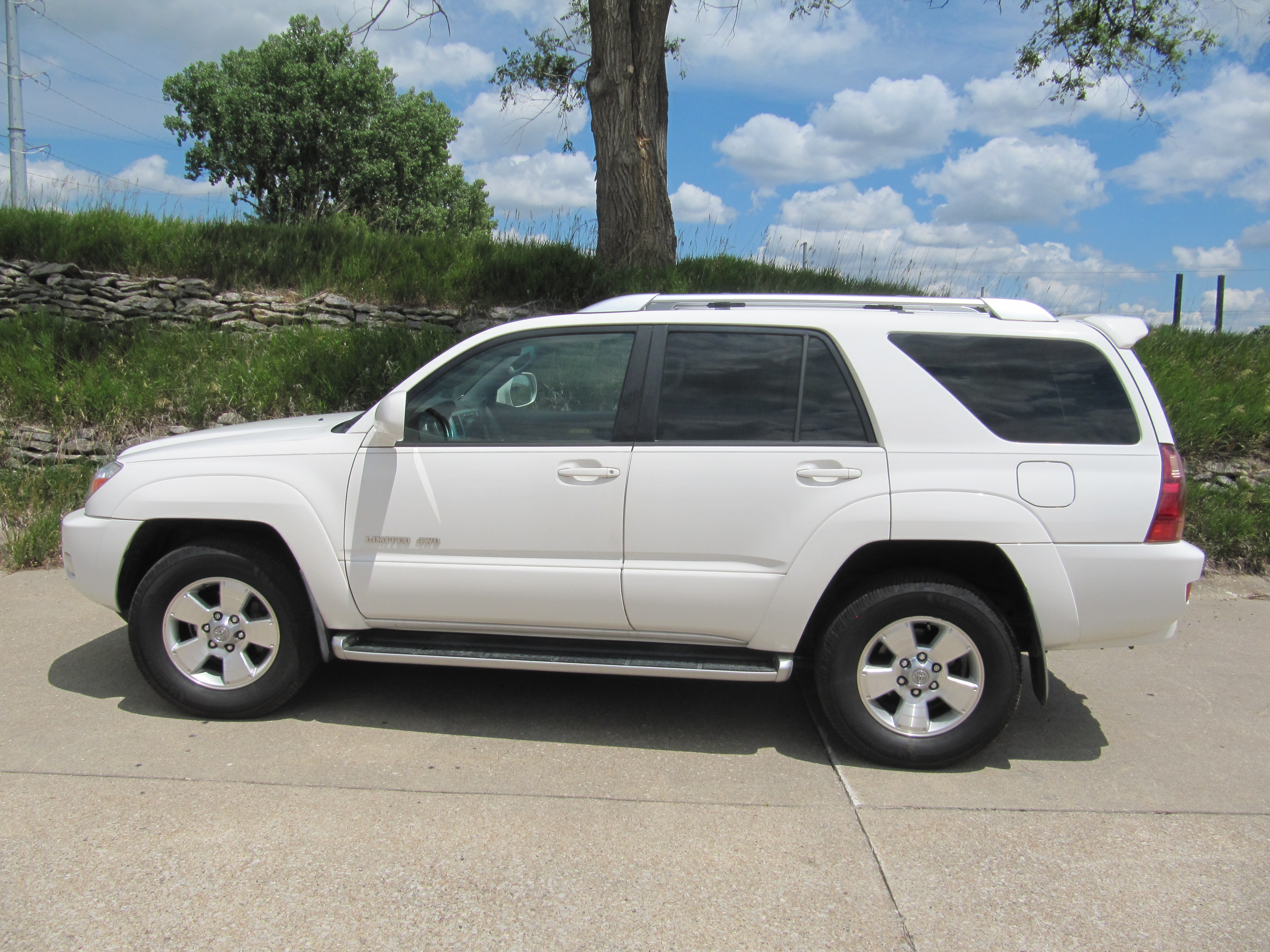 Used 2003 Toyota 4Runner 4WD Limited image 2