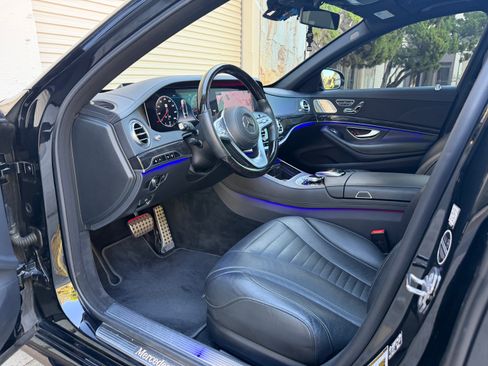 Used 2019 Mercedes-Benz S 560 Sedan image 9
