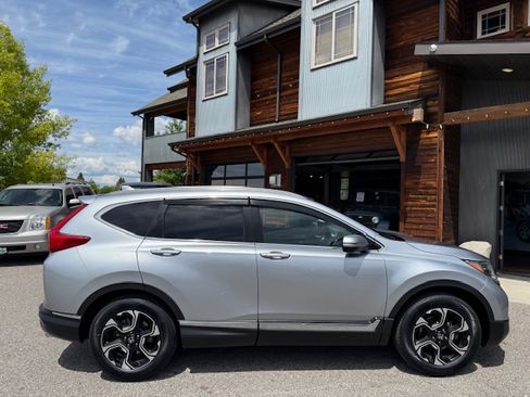 Used 2017 Honda CR-V Touring image 6