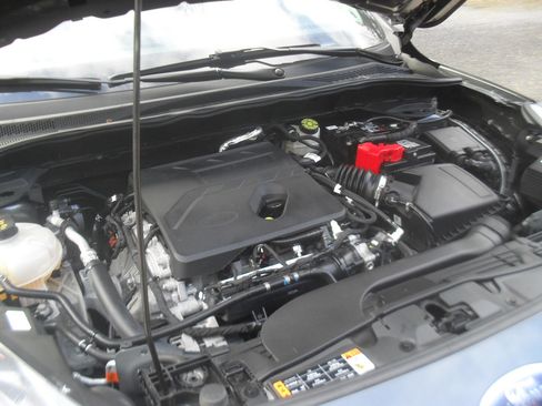 Used 2020 Ford Escape SE image 10