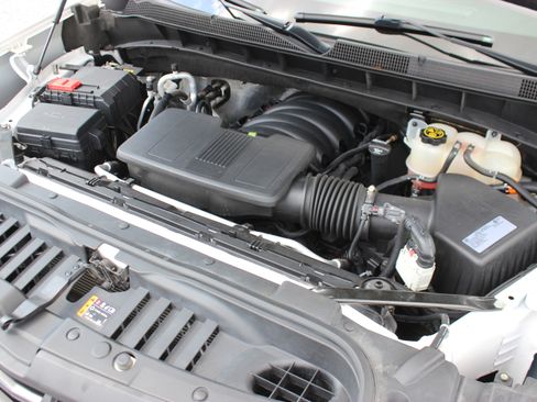 Used 2020 Chevrolet Silverado 1500 LT Trail Boss image 11