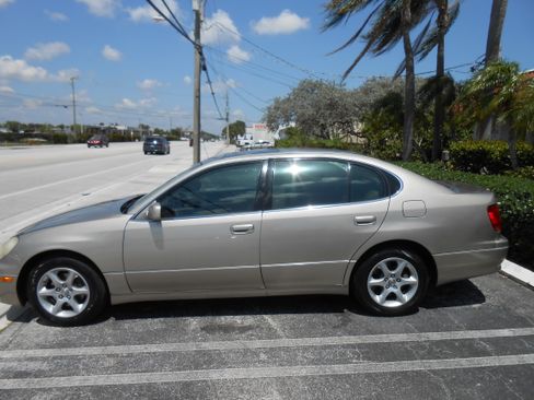 Used 2002 Lexus GS 300 RWD image 2