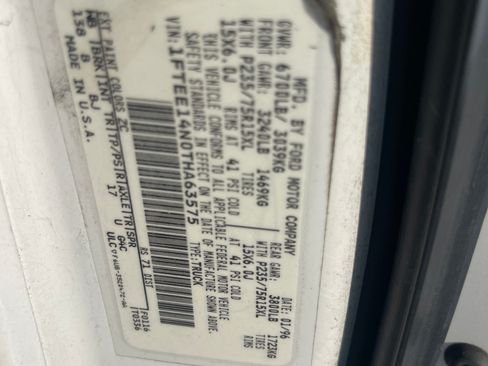 Used 1996 Ford E-150 and Econoline 150 image 16