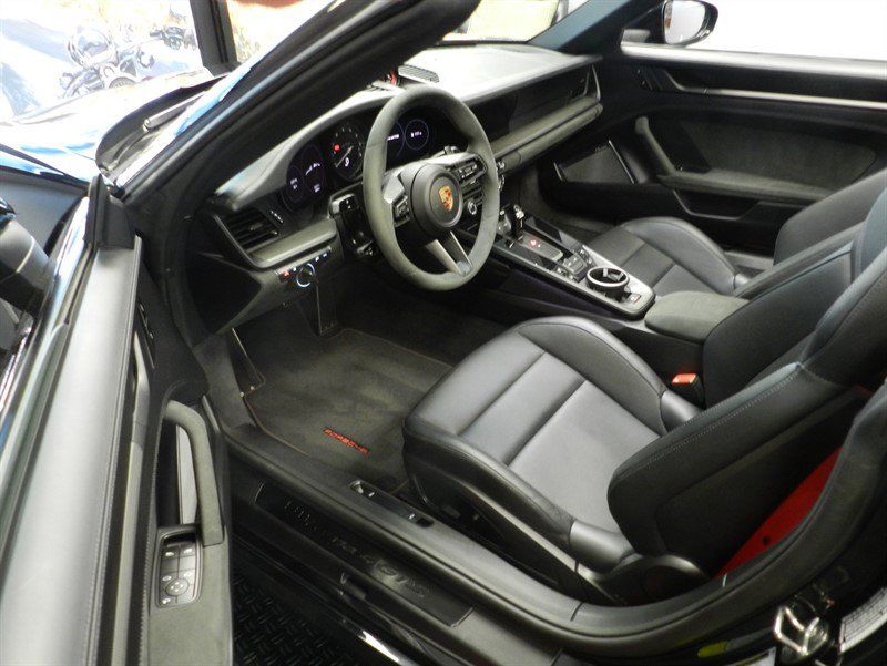 Used 2024 Porsche 911 Targa 4 GTS AWD/4WD image 28