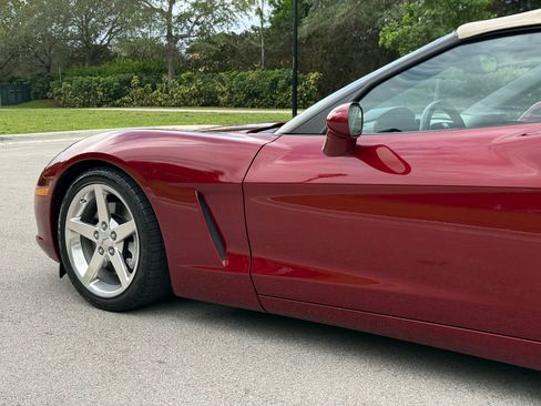 Used 2006 Chevrolet Corvette Convertible RWD image 42