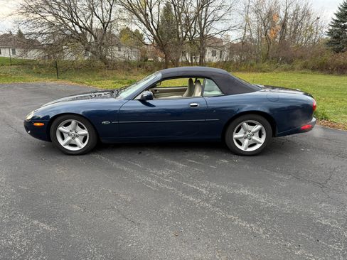 Used 1998 Jaguar XK8 image 39